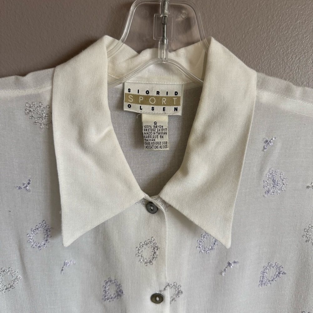 Vintage 90s Sigrid Olsen Lightweight Embroidered Short Sleeve Button Up Top S - Picture 4 of 5
